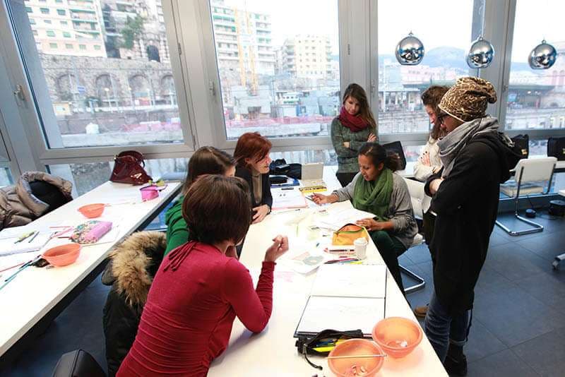 Aula AreaDomani con vista su Genova, laboratorio di design della moda, Via Varese 1